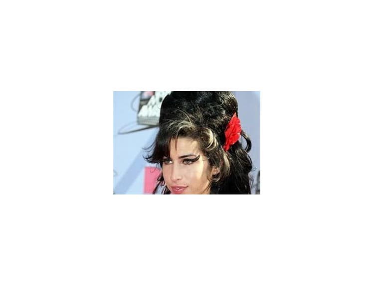 Britský premiér má vo svojom iPode piesne Amy Winehouse i Beatles
