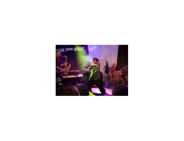 Brenda Boykin & Club Des Belugas