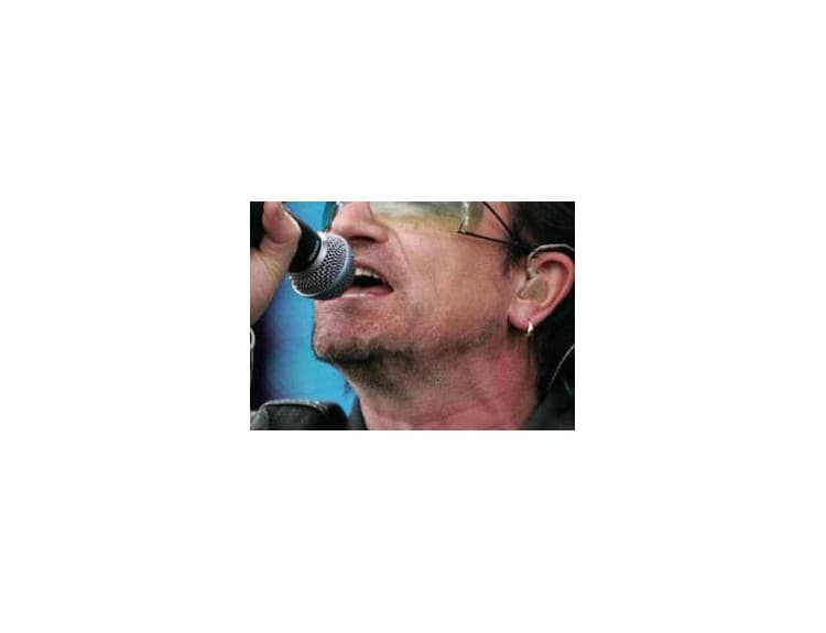 Bono navrhol vlastné tričko pre charitu