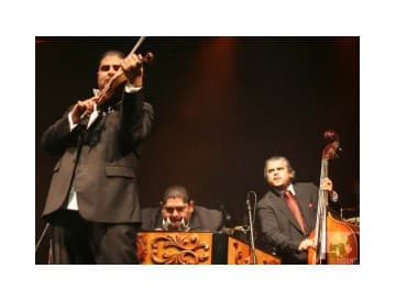 Slovensko má Veľký cigánsky orchester! Slovensko má Veľký cigánsky orchester!