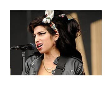 Amy Winehouse skolabovala!