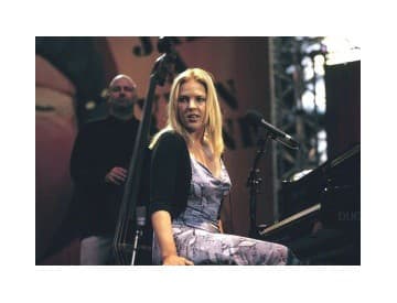 Diana Krall vyznáva svojou hudbou lásku manželovi. Bratislava sa môže tešiť... Diana Krall vyznáva svojou hudbou lásku manželovi. Bratislava sa môže tešiť...