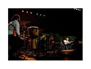 Paco de Lucia vraj zajtra prinesie do Bratislavy plážové počasie Paco de Lucia vraj zajtra prinesie do Bratislavy plážové počasie