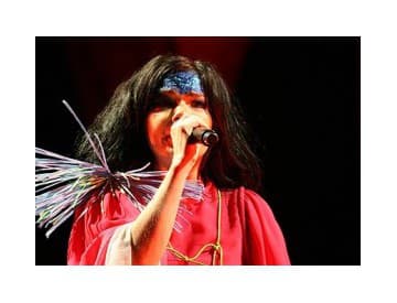Björk zverejnila tracklist siedmej štúdiovky Biophilia