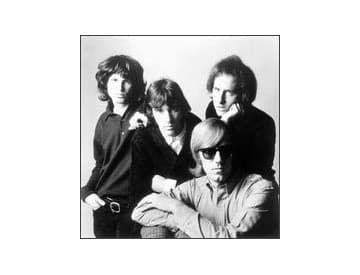 Klávesista z The Doors opäť vydáva hudobnú klasiku
