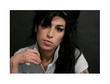 Amy Winehouse znova vyvádzala