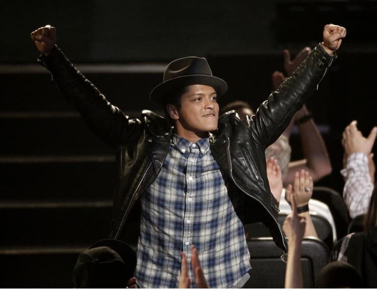 Bruno Mars na vyhlasovaní nominácií na Grammy