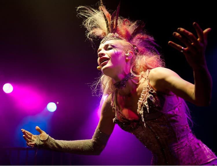 5 podivností, ktoré v Bratislave predviedla Emilie Autumn