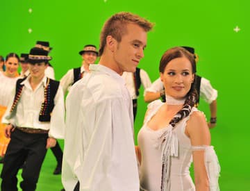 Kristína vo videoklipe k novinke Jabĺčko tancuje so SĽUKom
