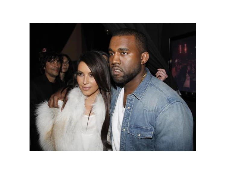 Kim Kardashian chodí s Kanyem Westom
