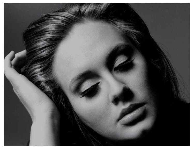 Adele patrí medzi najbohatších mladých Britov