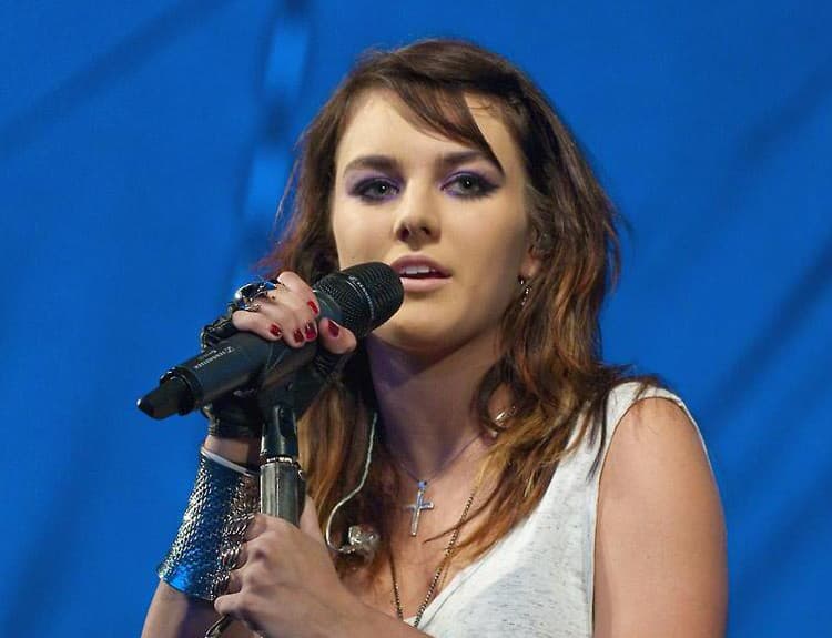 Speváčka Ewa Farna mala autonehodu, bola pod vplyvom alkoholu