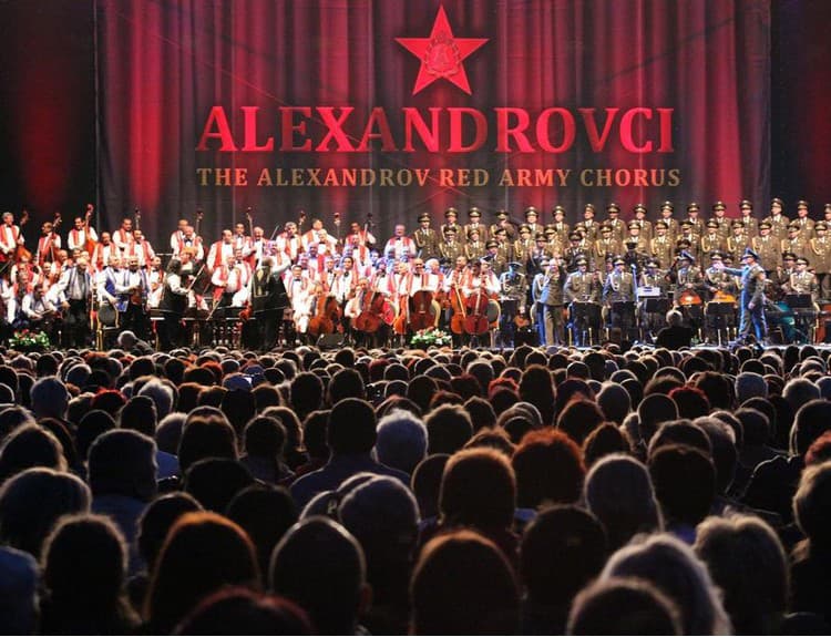 Najviac ľudí na jednom pódiu: Alexandrovci vytvorili slovenský rekord!