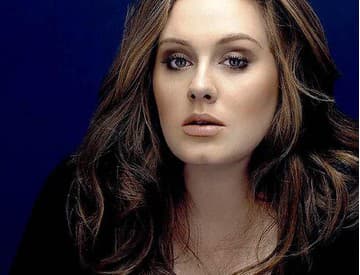 Speváčka Adele čaká svoje prvé dieťa