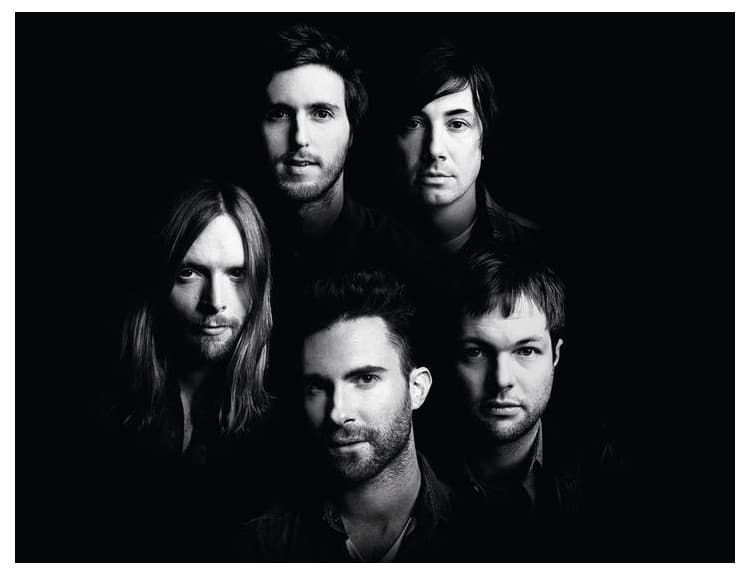 Maroon 5 sa vrátili na čelo singlového UK Chartu