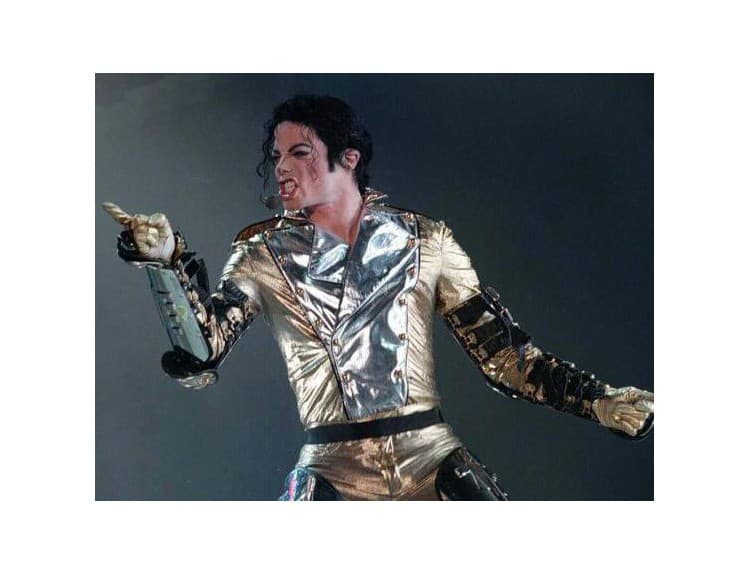 Závet Michaela Jacksona je falošný, tvrdia súrodenci Kráľa popu