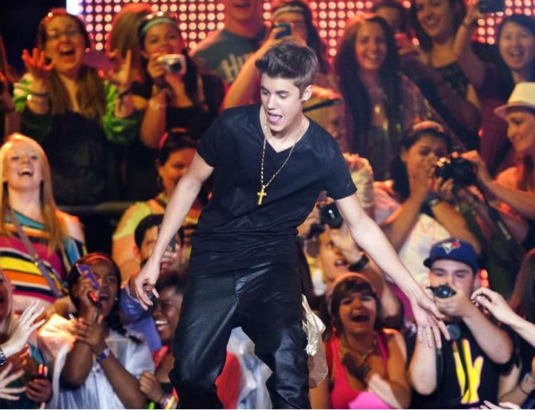 Paparazzo môže ísť za prenasledovanie Justina Biebera za mreže