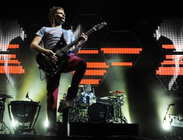Muse posunuli vydanie nového albumu na október