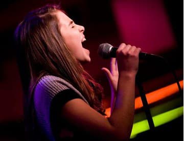 VIDEO: Trinásťročné dievča ohúrilo porotu v americkom X Factore