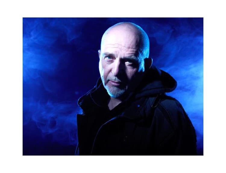 Peter Gabriel vydá legendárny album So v rozšírenej verzii