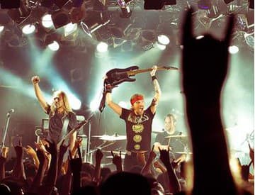 Týždeň v hard & heavy: Posledné turné Nasum, nový Deftones a Enslaved