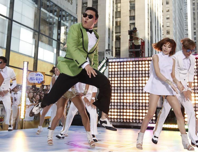 Prvenstvu Gangnam Style v americkom rebríčku zabránili Maroon 5