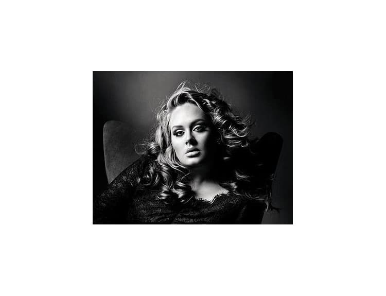 Vypočujte si mrazivú titulnú skladbu k bondovke Skyfall od Adele