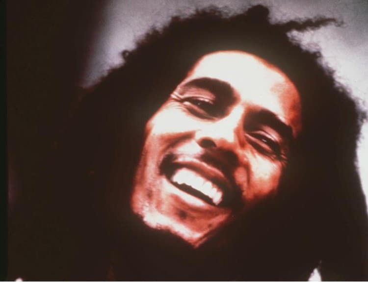 Pri učení sa angličtiny najviac pomáhajú piesne Boba Marleyho