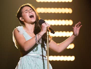 X Factor USA: Emotívne kolo vďakyvzdania patrilo favoritke Carly Rose Sonenclar