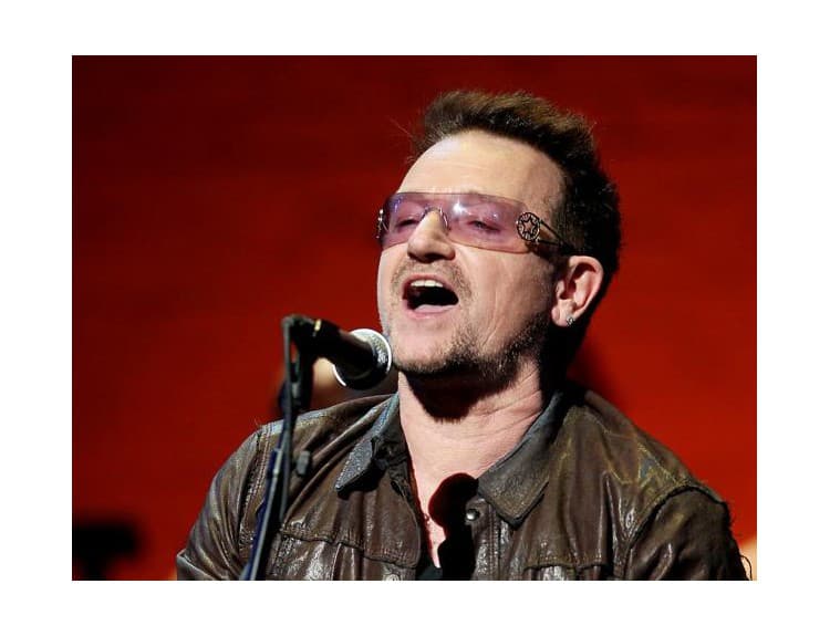 Bonov zrak sa zhoršuje, tvrdí syn Johna Lennona
