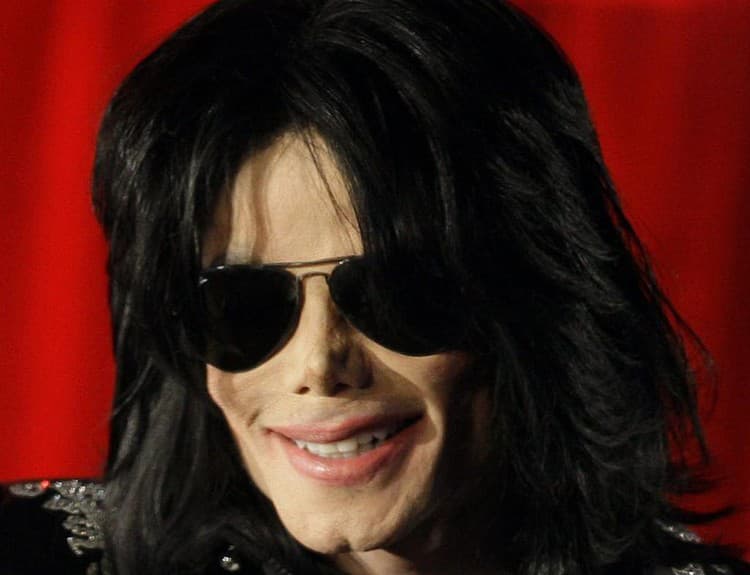 Odsúdili hackerov, ktorí ukradli skladby Michaela Jacksona