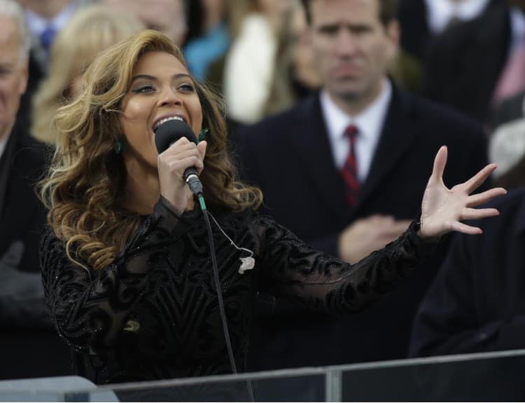 Hanba speváčky Beyoncé: na Obamovej inaugurácii spievala na playback