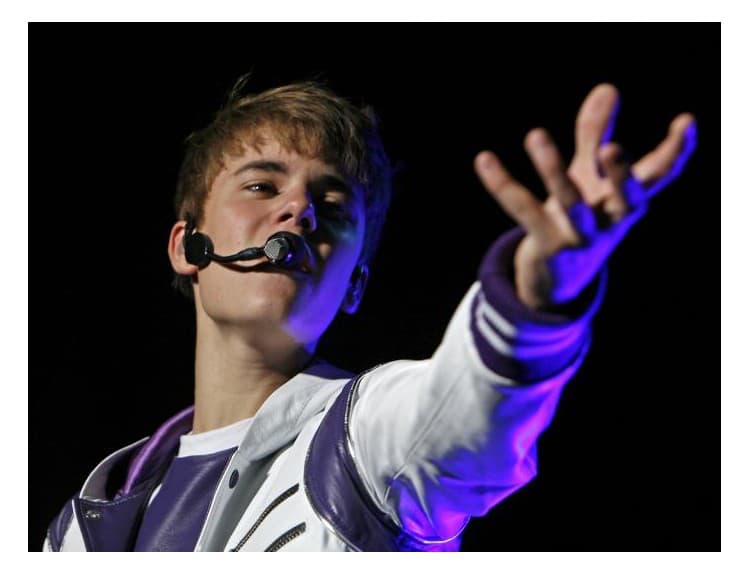 10 najkurióznejších správ o Justinovi Bieberovi