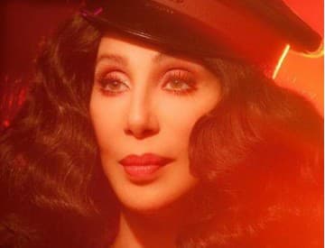 Cher posunula vydanie nového albumu na september