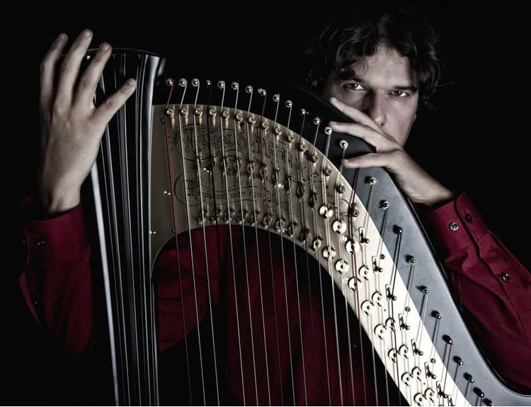 Michal Matejčík: "Nečakal som, že sa s harfou raz dostanem k legendám"