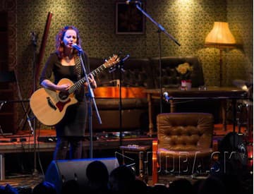 Foto: Anneke, Árstíðir a Pain of Salvation v Bratislave