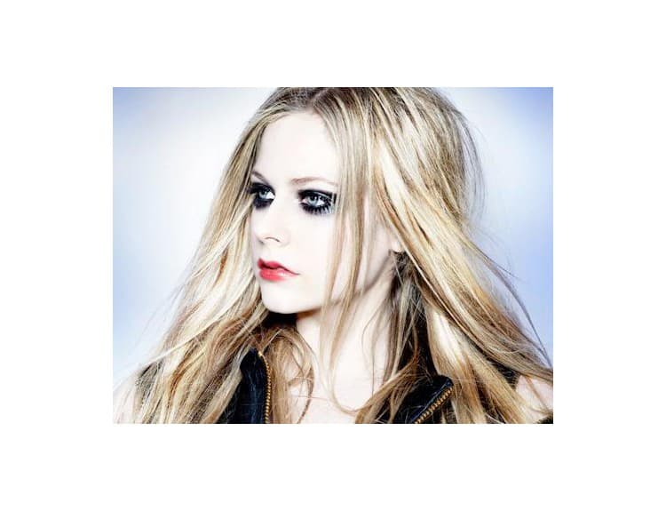 Avril Lavigne v novom singli priznáva, že vyrastala na Radiohead