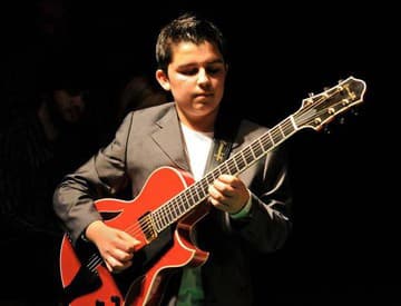 15-ročný slovenský džezový gitarista zahral na párty Quincyho Jonesa