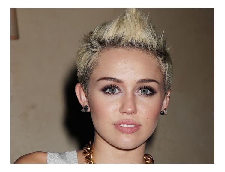 Miley Cyrus patrí k najlepším hudobníčkam, tvrdí Snoop Dogg