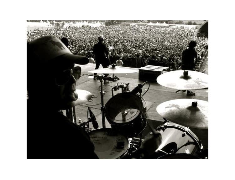 Z kapely Sum 41 odišiel bubeník Steve Jocz