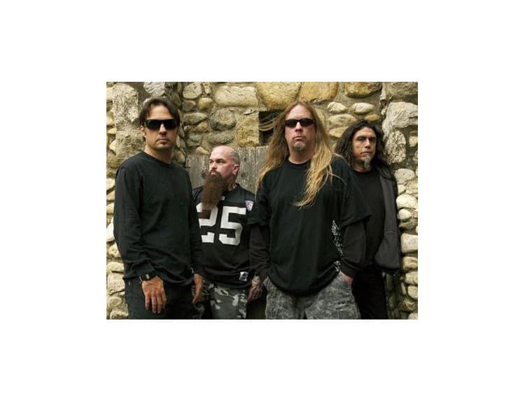 Zomrel gitarista Jeff Hanneman, spoluzakladateľ kapely Slayer