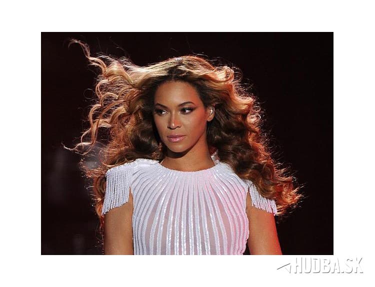 Výber z bulváru: Beyoncé čaká druhé dieťa, George Michael mal autonehodu