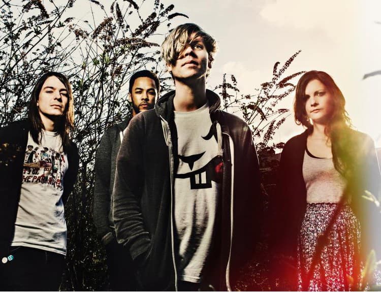 V Bratislave sa predstaví britská gitarovka Johnny Foreigner