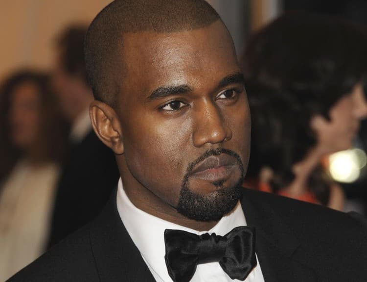 Kanye West sa tri dni pred vydaním albumu stal otcom, má dievčatko