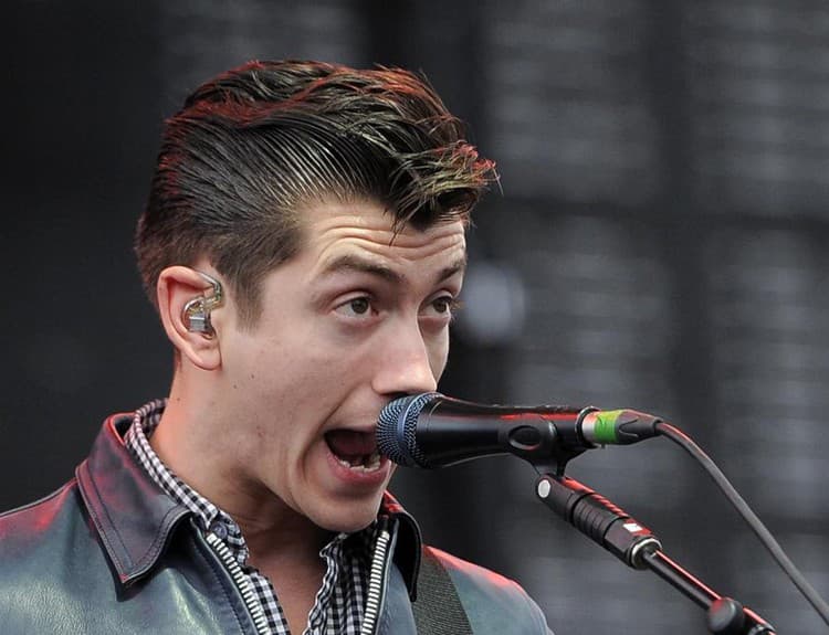 Arctic Monkeys predstavili novú skladbu Mad Sounds