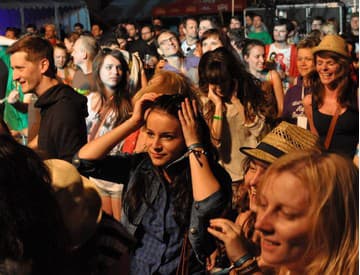 Foto: POKE festival po tretíkrát priniesol alternatívu na východ Foto: POKE festival po tretíkrát priniesol alternatívu na východ