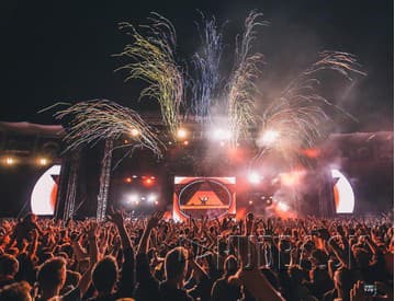 Foto: Armin van Buuren priniesol na Zlaté piesky spektakulárnu šou