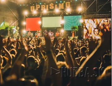 Foto z Uprisingu: Trochu atmosféry Szigetu, veľa Jamajky a ešte viac zelene