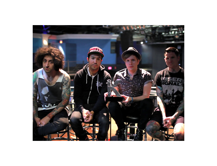 Fall Out Boy zverejnili videoklip k skladbe The Mighty Fall