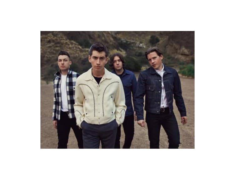 Arctic Monkeys zverejnili novú pieseň